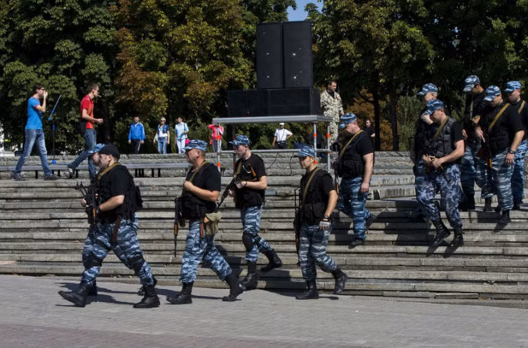 Một số cựu binh đặc nhiệm Berkut của Ukraine đã gia nhập lực lượng quân ly khai miền đông sau khi Ukraine giải tán lực lượng này.