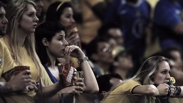 Người hâm mộ Brazil thất vọng sau thất bại cay đắng của đội chủ nhà.