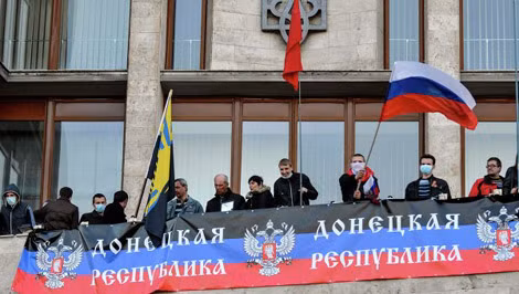 Người biểu tình ủng hộ liên bang hóa ở Donetsk.