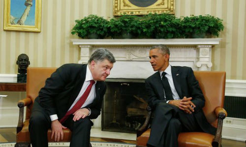 Tổng thống Mỹ Barack Obama và Tổng thống Ukraine Petro Poroshenko.