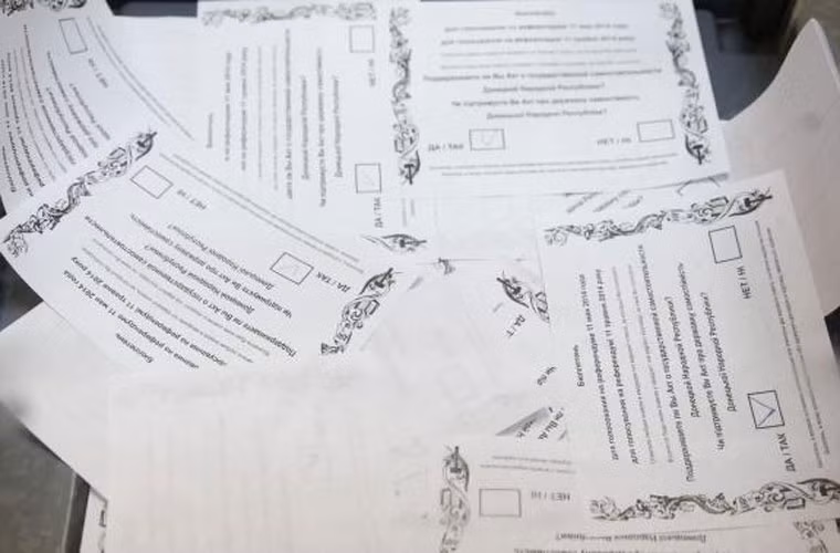 Mẫu phiếu trưng cầu dân ý về quyền tự trị và công nhận sự hợp pháp của nước Cộng hòa Nhân dân Donetsk.