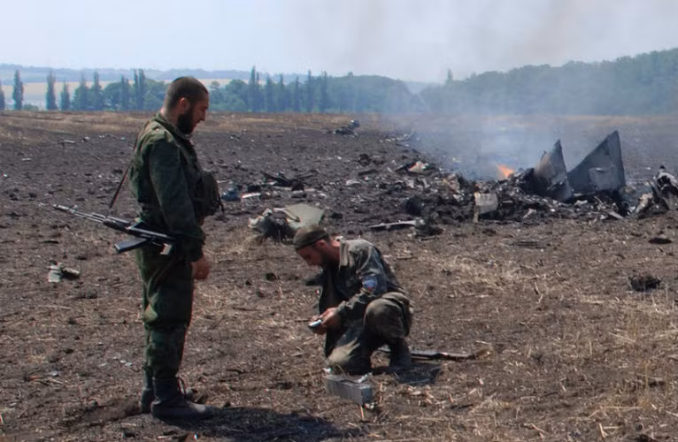 Ngày 23/7, 2 máy bay chiến đấu Su-25 của Ukraine bị bắn rơi ở làng Stepanovka, tỉnh Donetsk, miền đông nước này.