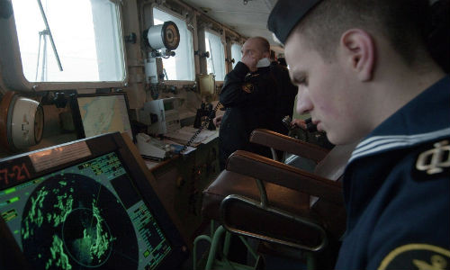 Boong chỉ huy của một tàu Hải quân Nga.