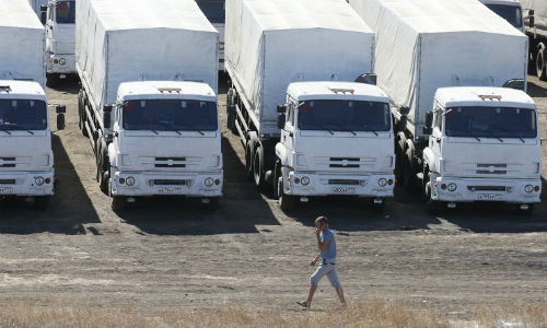 Đoàn xe cứu trợ Nga đến Lugansk.