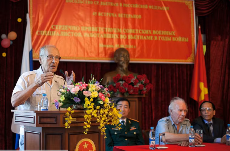 Cựu binh Liên Xô chia sẻ các kỷ niệm xưa với chiến trường tại Việt Nam.