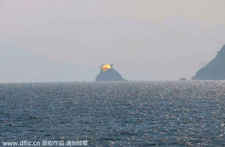 Mục tiêu bị bắn trúng.