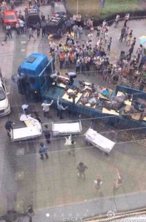 Theo truyền thông địa phương, vụ nổ xảy ra lúc 7:37 sáng 2/8. Thông tin ban đầu cho biết, ít nhất 65 người thiệt mạng và 150 người bị thương.