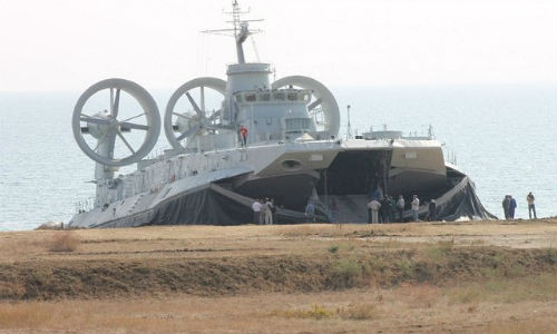 Tàu đệm khí của Trung Quốc mua từ Crimea.