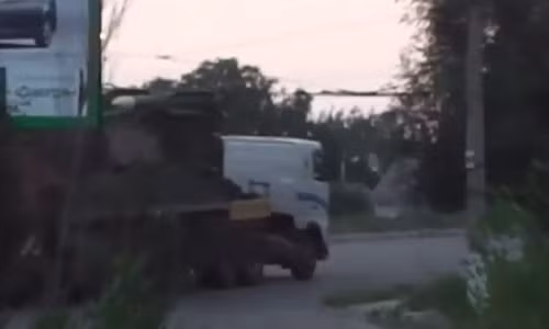 Hình ảnh chiếc xe chở hệ thống tên lửa Buk trong video do Kiev công bố.