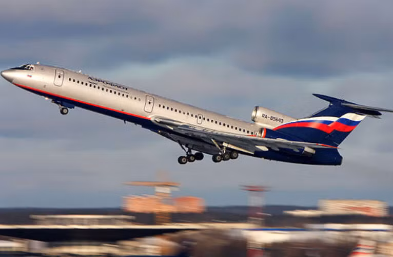 Ngày 4/10/2001, chiếc Tu-154 của hãng Siberian Airlines trong chuyến bay mang số hiệu SB 1812 bị Phòng không Ukraine bắn rơi trên Biển Đen bằng tên lửa S-200 do lực lượng này đang tập trận. Tai nạn kể trên khiến 78 người thiệt mạng.