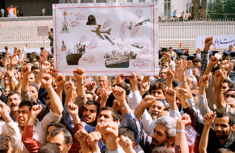 Hải quân Mỹ cũng bắn nhầm máy bay chở khách của Iran ngày 3/7/1988 trên vịnh Ba Tư. Chuyến bay 655 của Iran Air bị phía Mỹ tưởng là máy bay chiến đấu F-14. Vụ bắn nhầm khiến 290 người thiệt mạng.