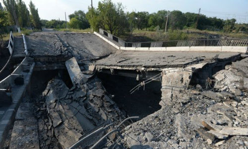 Cầu bị đánh sập ở Horlivka.