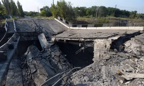 Cầu bị đánh sập ở Horlivka.