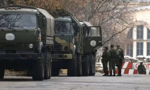 Xe quân sự xuất hiện ở điểm kiểm soát biên giới do ly khai Donetsk kiểm soát.