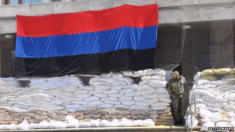 Người biểu tình vẫn tiếp tục chiếm đóng các tòa nhà chính phủ ở Donetsk.