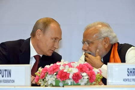 Tổng thống Nga Vladimir Putin và Thủ tướng Ấn Độ Narendra Modi trong cuộc gặp ngày 11/12.