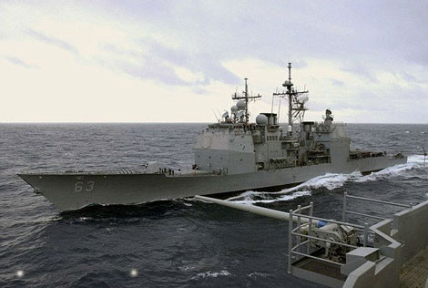 Tàu chiến USS Cowpens của Mỹ từng suýt va chạm với tàu chiến Trung Quốc trên Biển Đông.