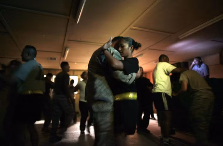 Một buổi khiêu vũ của lính Mỹ.