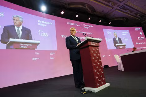 Bộ trưởng Bộ Quốc phòng Mỹ Chuck Hagel chỉ trích Trung Quốc gây bất ổn trong khu vực.