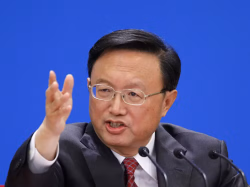 Duong Khiet Tri lai phat ngon “ngay tho cu”... cuop “dat” Bien Dong