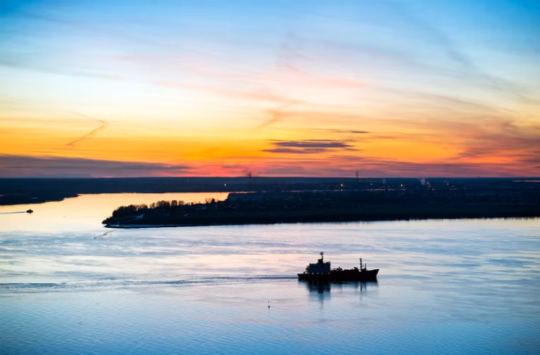 Arkhangelsk là cảng biển chính của nước Nga thời Trung cổ.