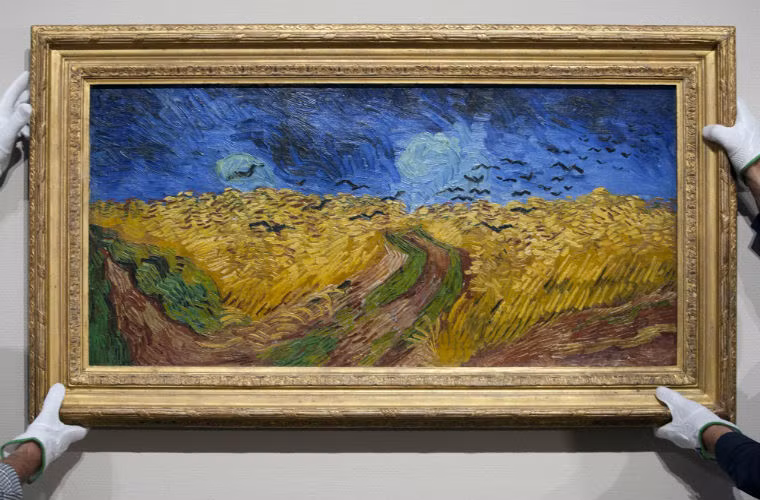 Vụ trộm tác phẩm nghệ thuật lớn thứ 3 xảy ra tại bảo tàng Van Gogh ở Amsterdam năm 1991. Tổng giá trị của các bức tranh bị trộm lên đến 200 triệu USD. Trong hình là bức tranh Wheatfield with Crows, một trong những bức tranh bị mất cắp.