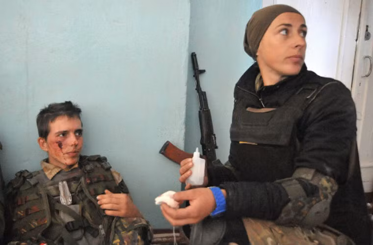 Các binh sĩ trong lực lượng tình nguyện thân chính phủ Ukraine bị thương.