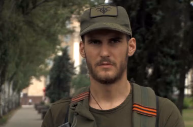 Có khoảng 20 công dân Pháp tới Ukraine để chiến đấu ở cả hai phe, đài France Info của Pháp ngày 11/8 đưa tin. Binh sĩ người Pháp Nikola trong lực lượng ly khai miền đông.