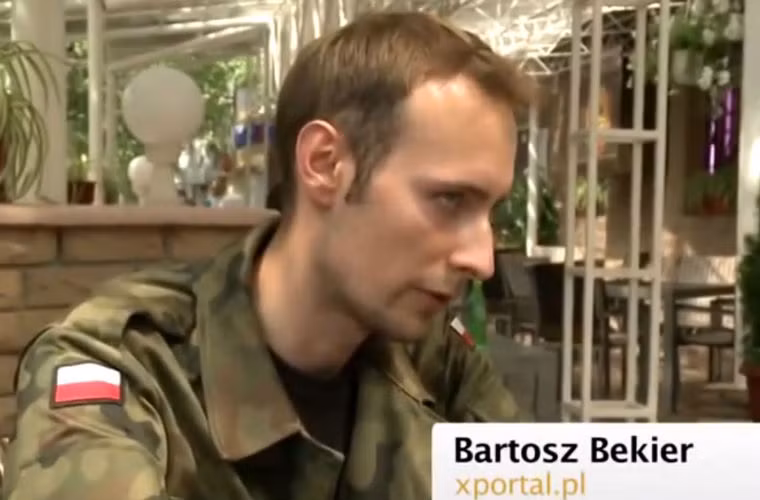 Người Ba Lan chiến đấu cho cả 2 phe trong cuộc xung đột ở Ukraine. Trong bài trả lời phỏng vấn tại Donetsk, được đăng tải trên cổng tin tức cấp tiến của Ba Lan, Bartosz Becker mô tả bản thân như đại diện cho "người Ba Lan giải phóng nhân dân, những người chống lại khủng bố Nato ở Ba Lan".