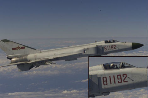 Vì Nhật là đối thủ trực tiếp của Trung Quốc trong khu vực, nếu sự kiện EP-3 lặp lại, không ai có thể biết vụ việc sẽ đi xa đến đâu. Trong ảnh là chiếc J-8 của Trung Quốc bị phi hành đoàn EP-3 chụp lại.