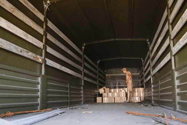 .. hay máy phát điện.