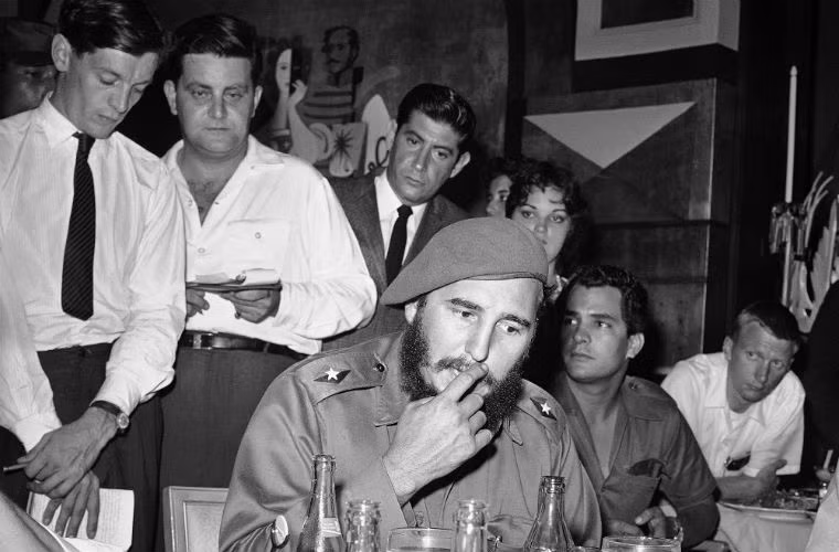 Ông Fidel cũng giữ danh hiệu nhà lãnh đạo bị ám sát nhiều lần nhất. Theo Cuba tiết lộ, CIA từng ám sát hụt ông Fidel 638 lần.