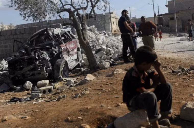 Chiếc xe bị phá hủy sau cuộc không kích của Mỹ.