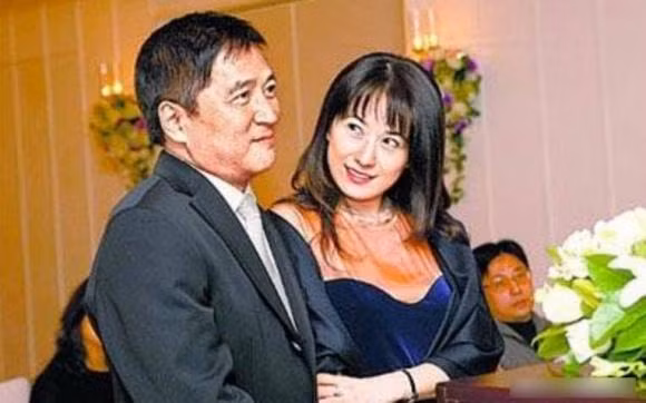 Ngôi sao 58 tuổi có cuộc hôn nhân chóng vánh với người chồng thứ 2.