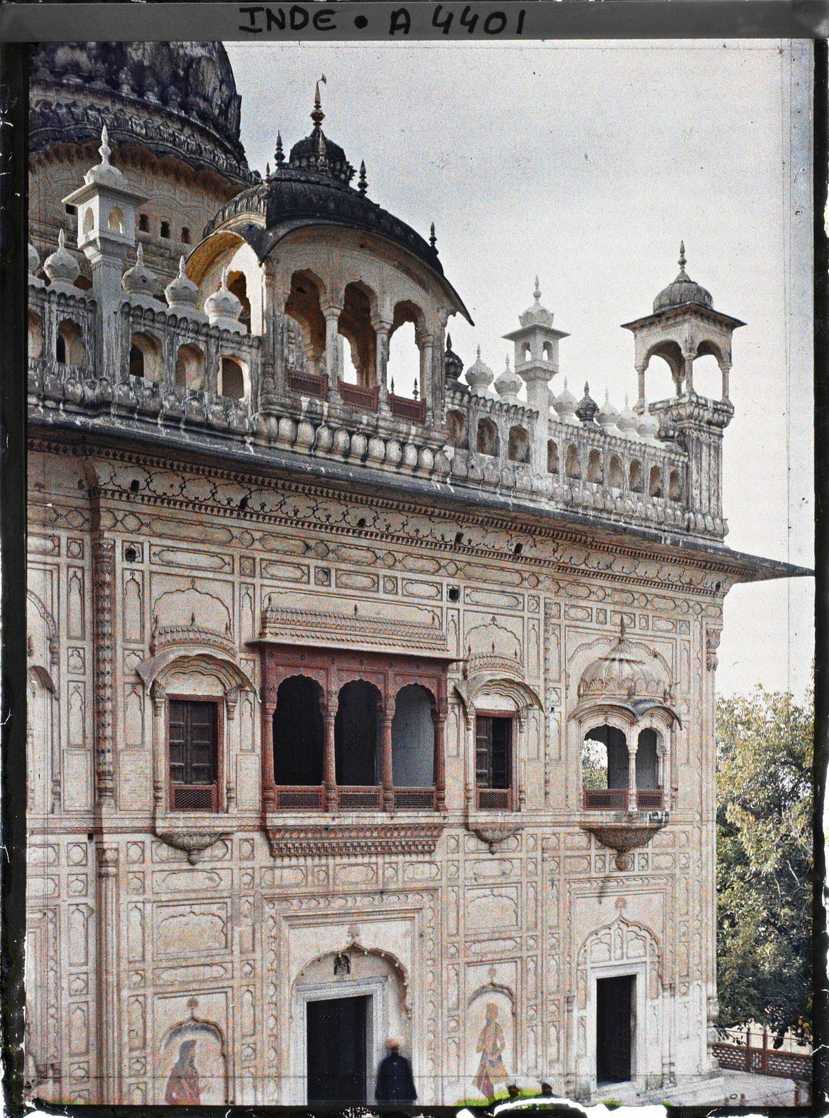 Một hình ảnh khác về lăng mộ Ranjit Singh.