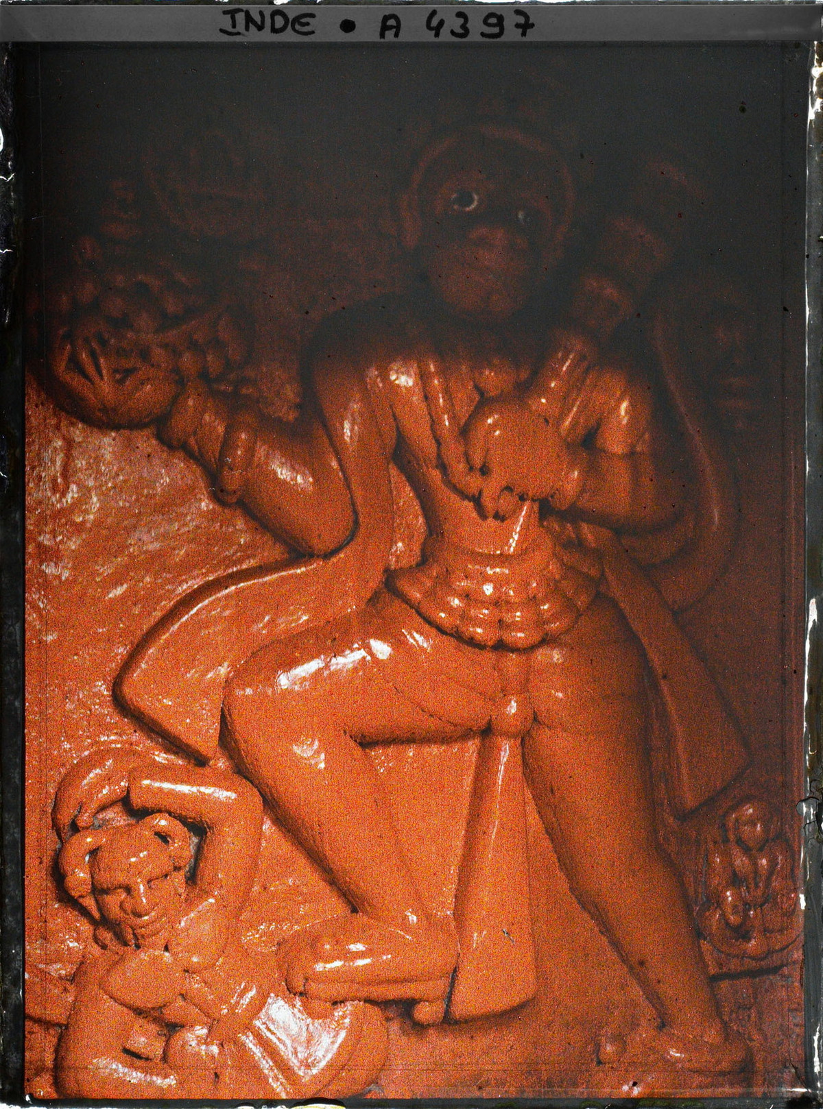 Phù điêu hình Hanuman, Tướng quân Khỉ trong sử thi Ramayana, tại ngôi đền Hindu giáo.