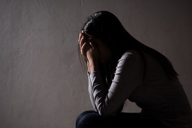 Chong tai dai moi lan cham mat nguoi dan ba bi an cung con gai