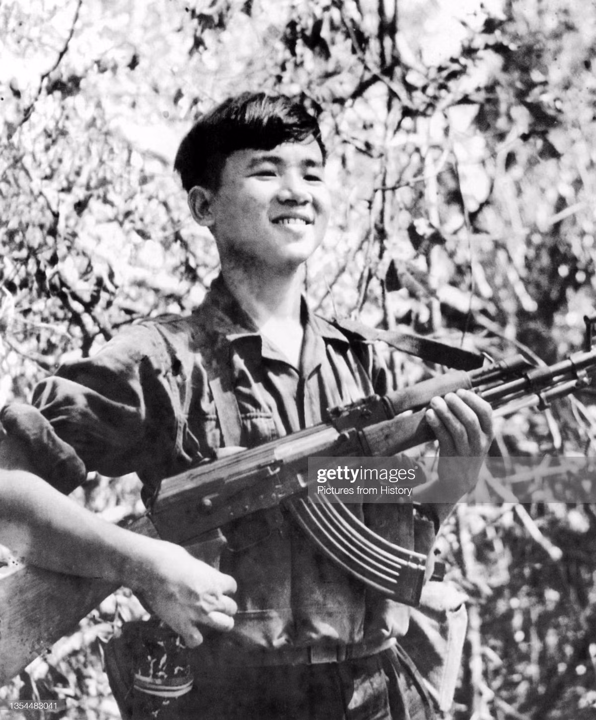 Chân dung một chiến binh Giải phóng trẻ tuổi ở Củ Chi, 1968.