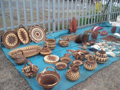  3. Thương mại và chuyên môn hóa (khoảng 17.000 TCN): Hoạt động giao thương xa xưa nhất được ghi nhận ở New Guinea vào khoảng năm 17.000 TCN. Những thiên niên kỷ sau đó, các tuyến đường thương mại hình thành, thúc đẩy giao lưu kinh tế - văn hóa ở nhiều khu vực trên thế giới.