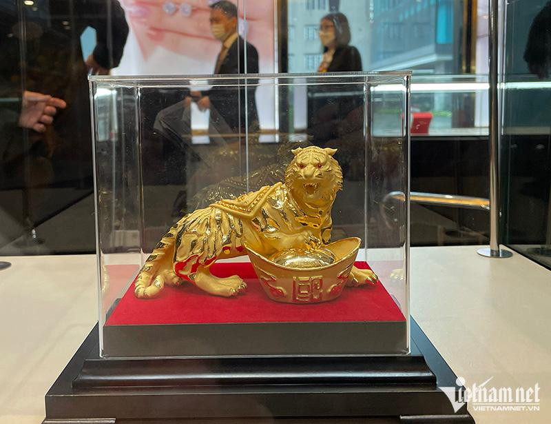 Giá vàng hôm nay 18/7: USD tăng cao nhất 20 năm, vàng chìm dần Gia vang hom nay 18/7: USD tang cao nhat 20 nam, vang chim dan