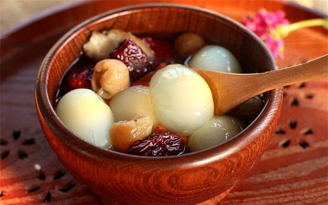 Bat mi 2 mon an chua chung hay quen o nguoi tre cuc hieu qua-Hinh-2