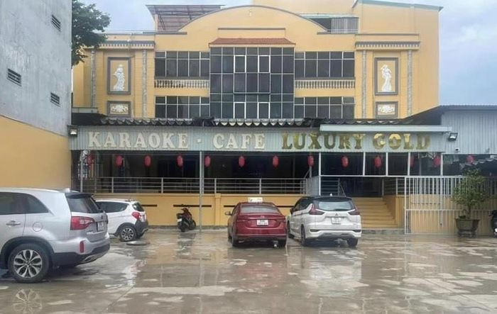 Phat hien nhieu nu nhan vien quan karaoke mua thoat y phuc vu khach