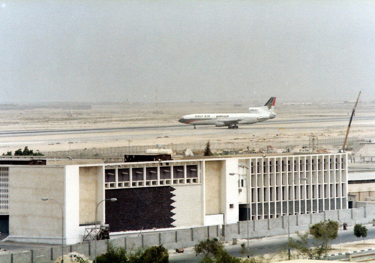 Máy bay dòng TriStar của hãng hàng không Gulf Air chuẩn bị cất cánh tại sân bay Doha.