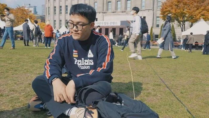 Nhóm bạn mắc kẹt ở Itaewon, chỉ có 2 người trở về - Hình 2 Nhom ban mac ket o Itaewon, chi co 2 nguoi tro ve-Hinh-2