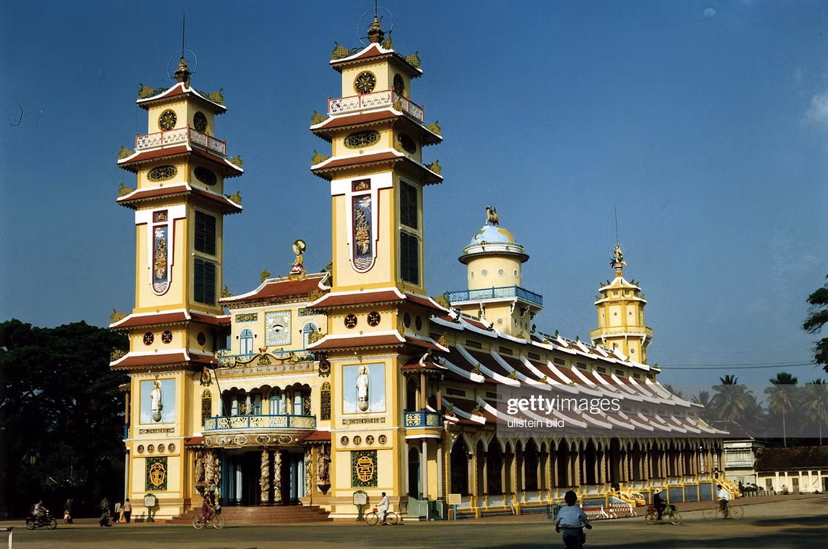 Tòa thánh Tây Ninh, trung tâm tôn giáo của đạo Cao Đài ở Tây Ninh.