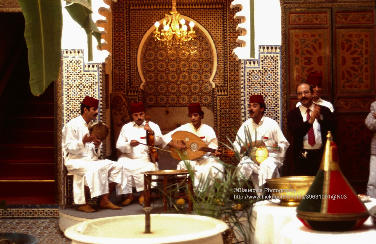Dàn nhạc truyền thống biểu diễn ở Tetouan.