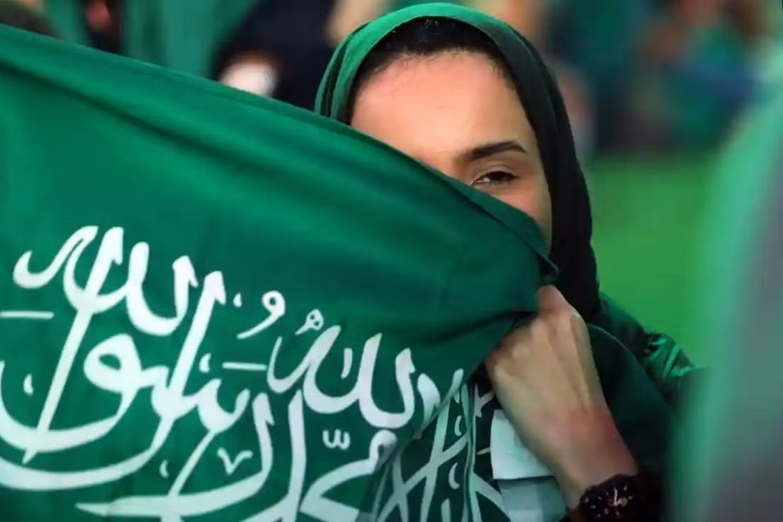 Noi phu nu khong can xin phep chong di xem World Cup