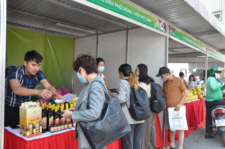 Đặc sản Hà Tĩnh “đổ bộ” Thủ đô, có loại lên đến 40 triệu đồng/kg Dac san Ha Tinh “do bo” Thu do, co loai len den 40 trieu dong/kg