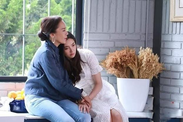 10 nam om han me ke, ngay cuoi ba trao hoi mon