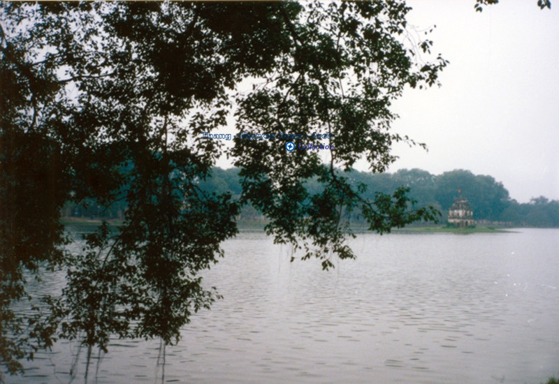 Khung cảnh thanh bình ở hồ nước nổi tiếng nhất thủ đô.